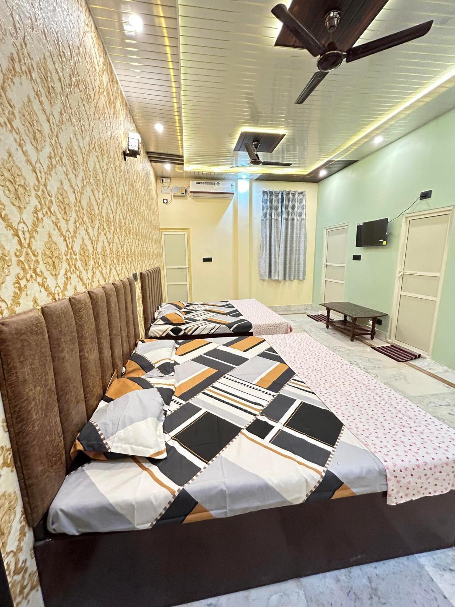 Temple Town Homes Assi Ghat فاراناسي المظهر الخارجي الصورة