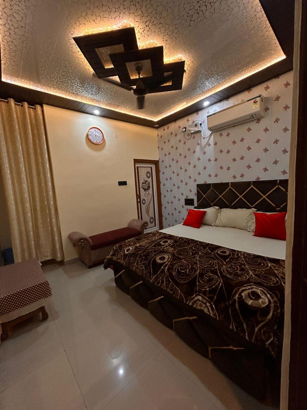 Temple Town Homes Assi Ghat فاراناسي المظهر الخارجي الصورة
