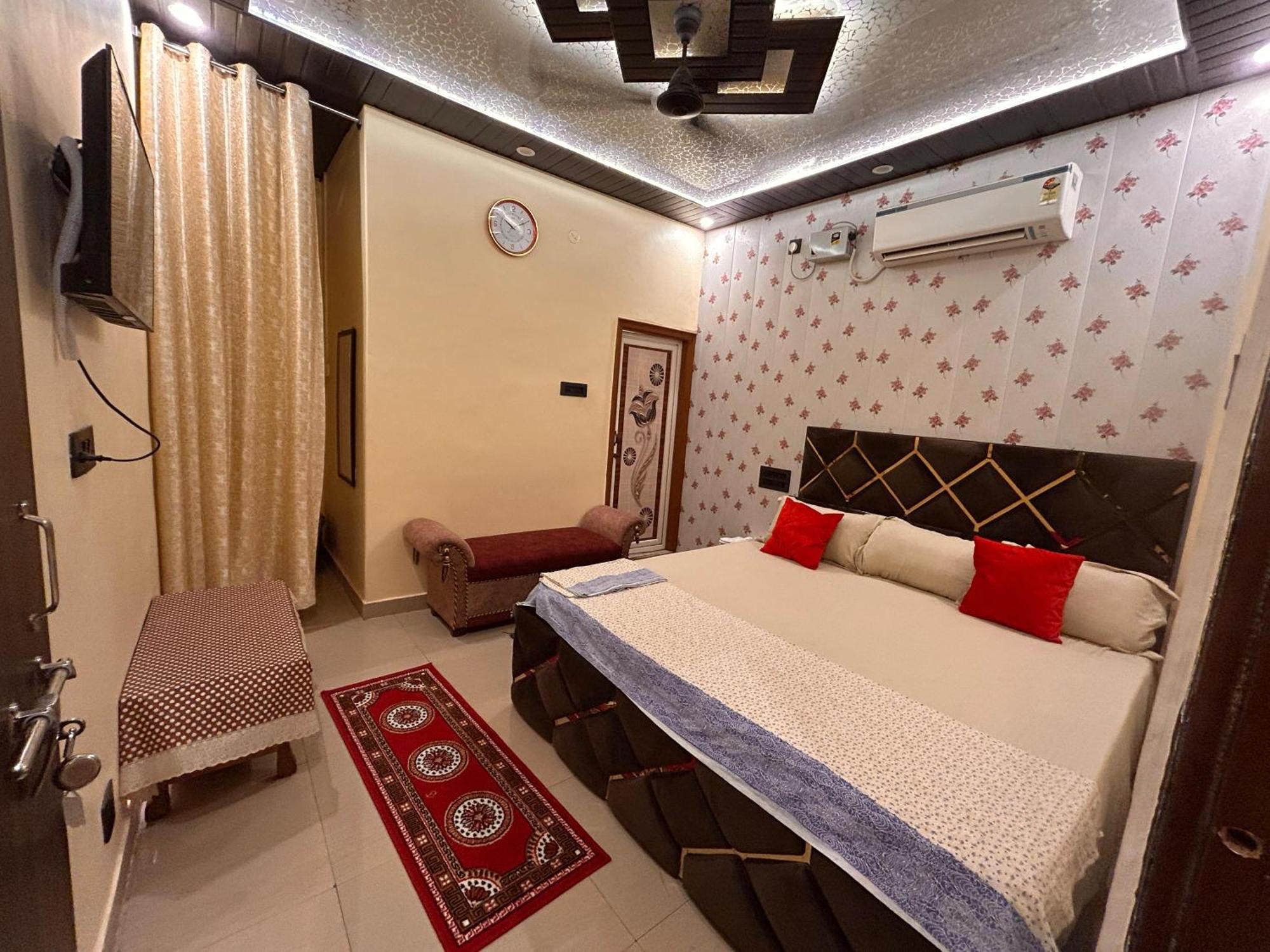 Temple Town Homes Assi Ghat فاراناسي المظهر الخارجي الصورة