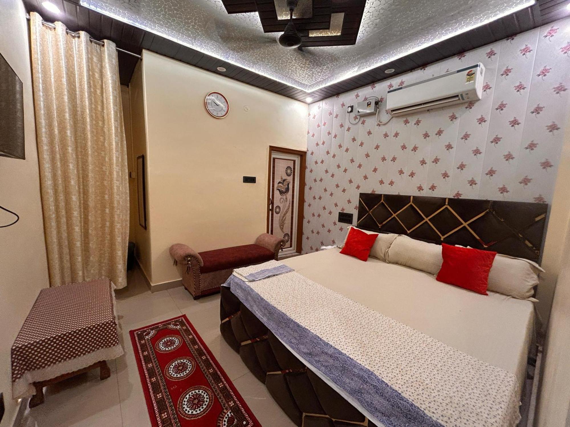 Temple Town Homes Assi Ghat فاراناسي المظهر الخارجي الصورة
