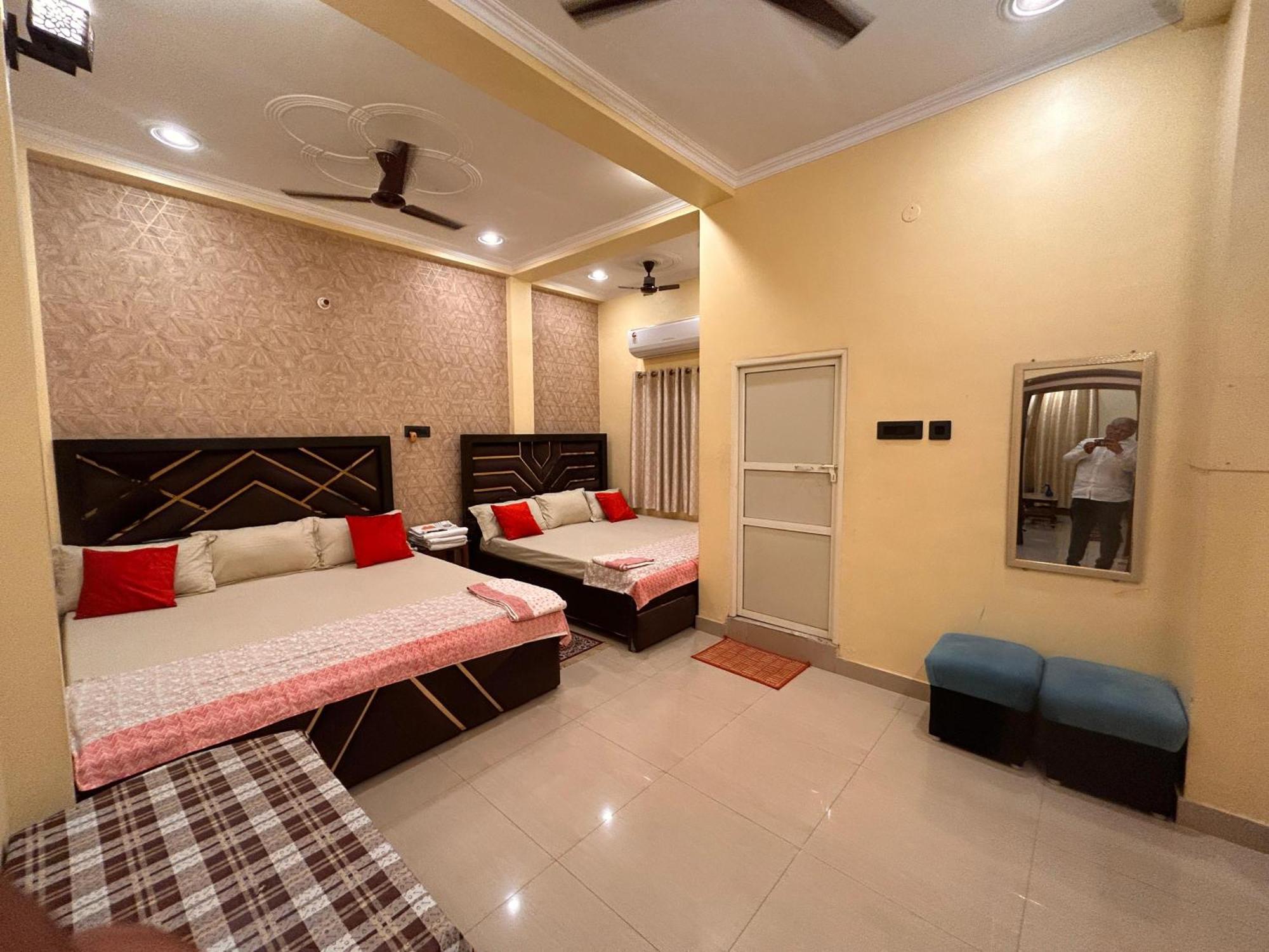 Temple Town Homes Assi Ghat فاراناسي المظهر الخارجي الصورة