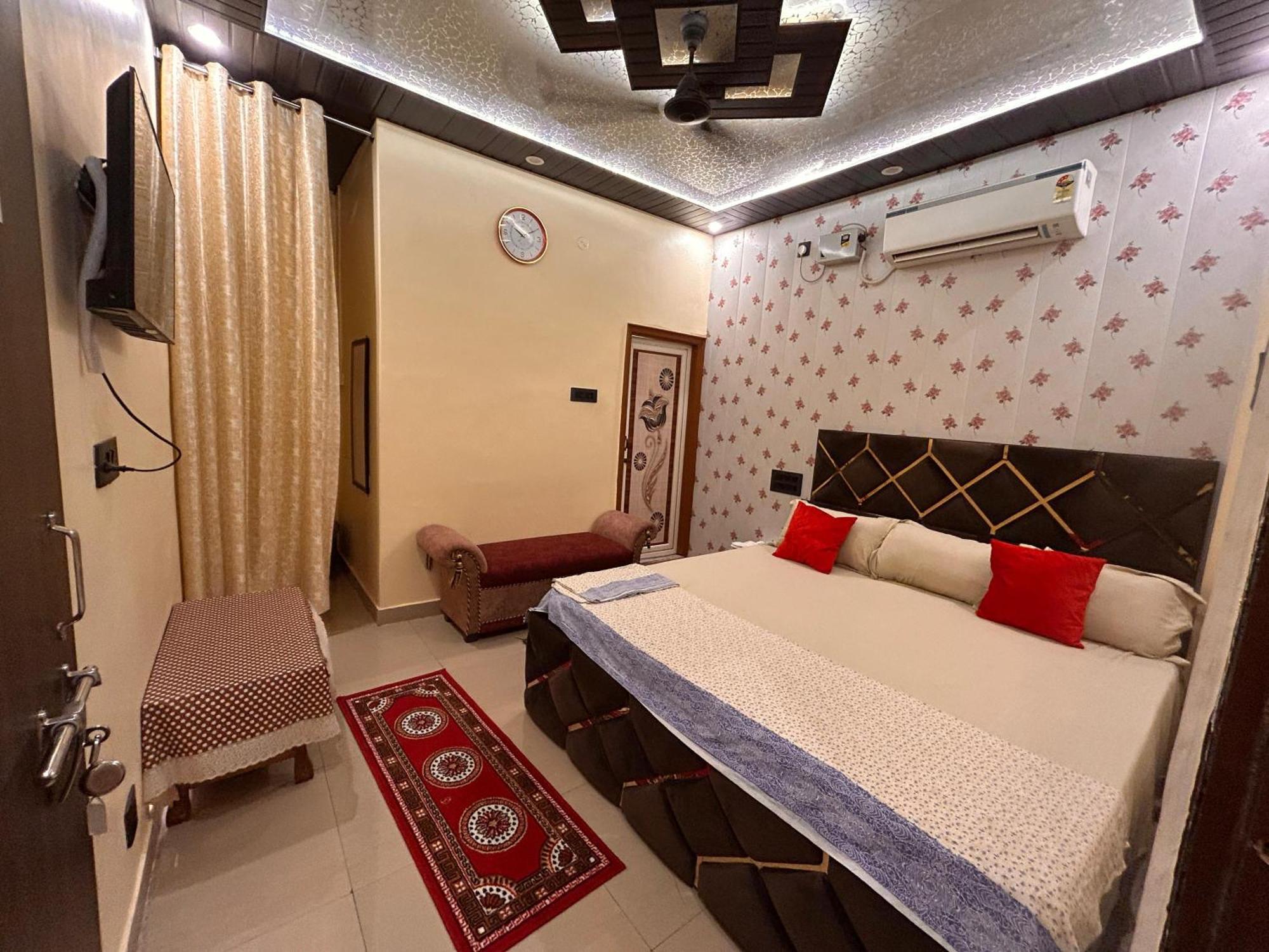 Temple Town Homes Assi Ghat فاراناسي المظهر الخارجي الصورة