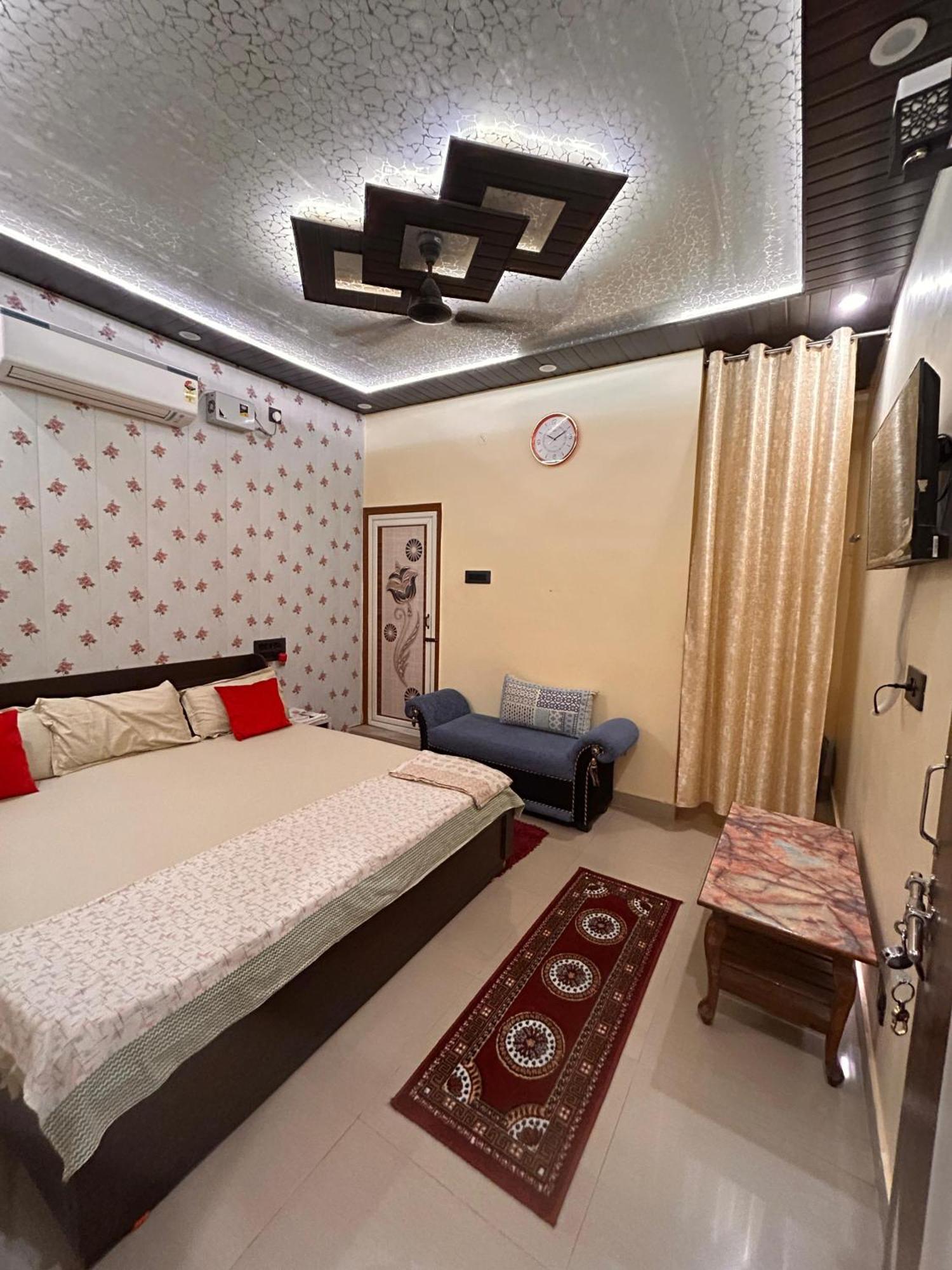 Temple Town Homes Assi Ghat فاراناسي المظهر الخارجي الصورة