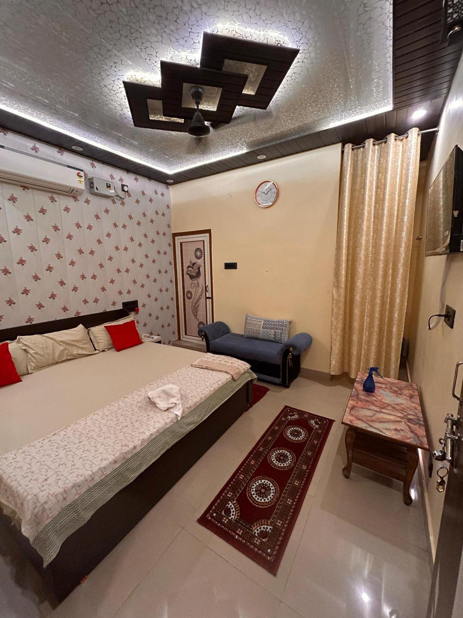 Temple Town Homes Assi Ghat فاراناسي المظهر الخارجي الصورة